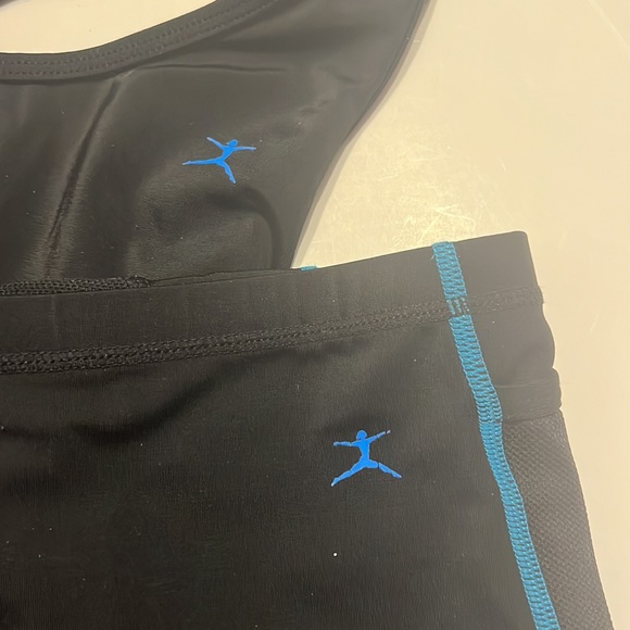 Danskin tech elements, size Lg racer top and size medium bike shorts preowned - Picture 11 of 11